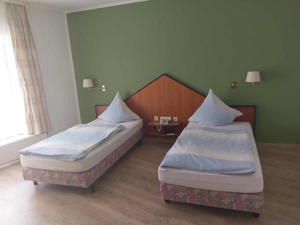 Hotel Elxleben Bagian luar foto