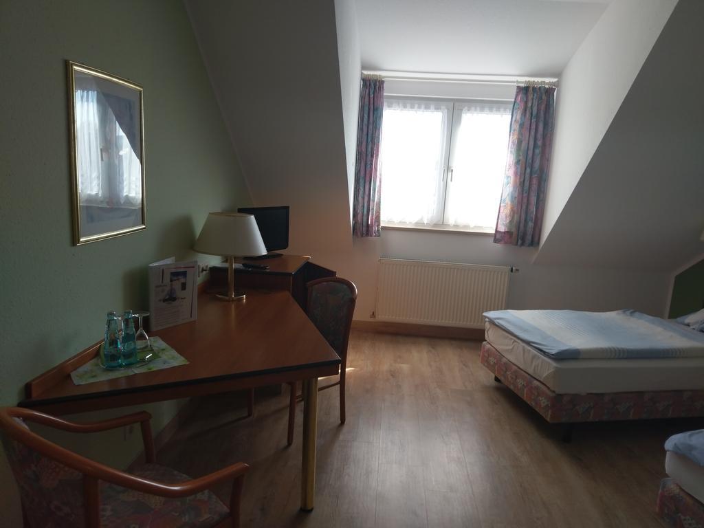 Hotel Elxleben Bagian luar foto